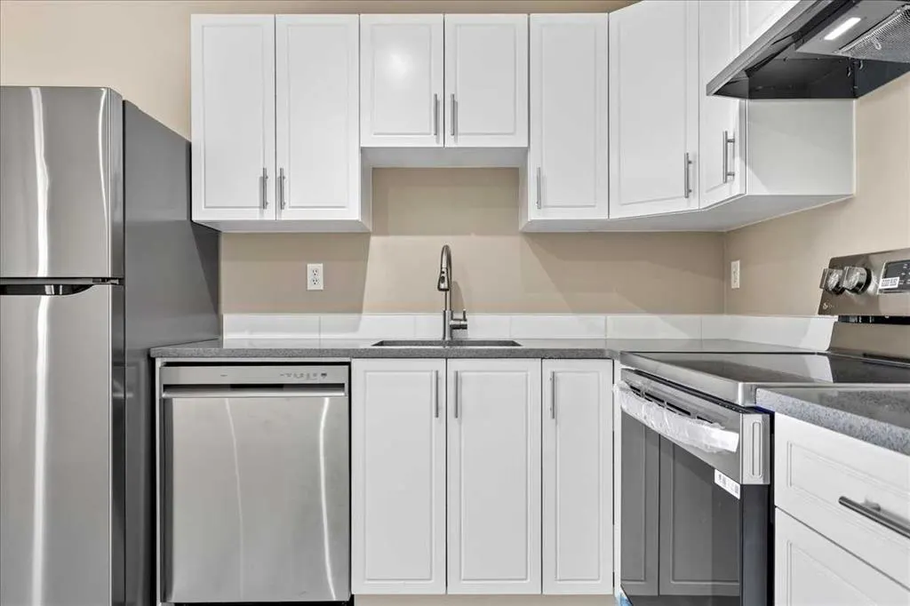 1717 60 Street SE #212