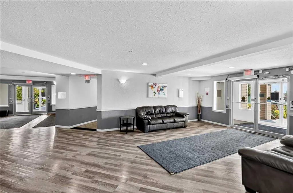 1717 60 Street SE #212