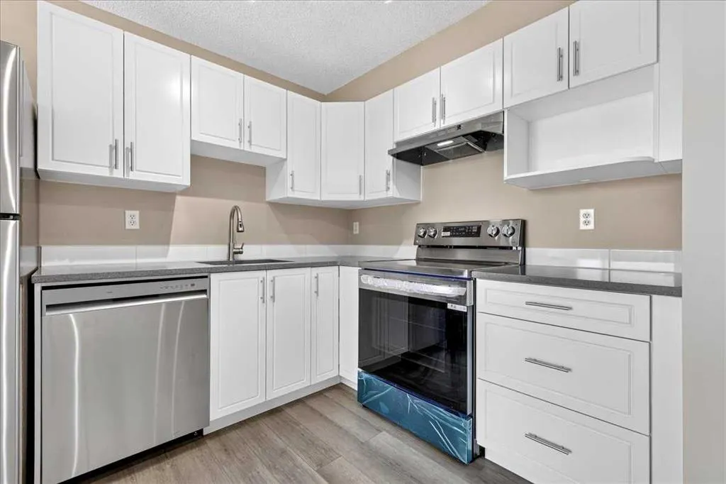 1717 60 Street SE #212