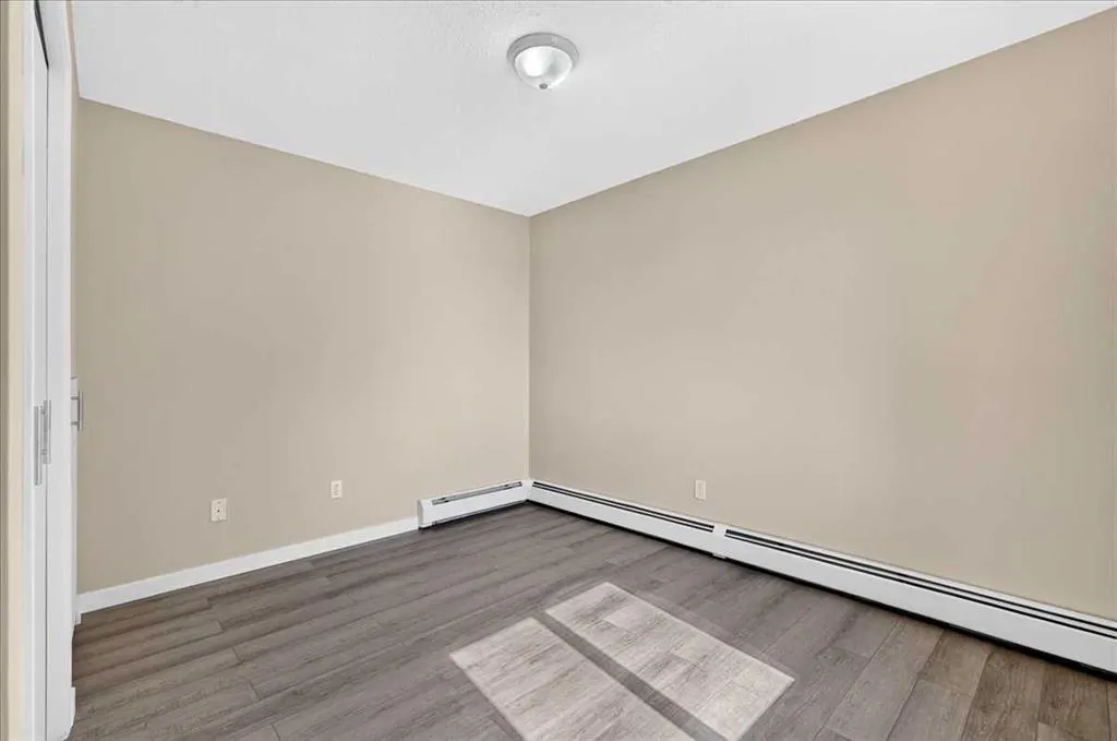 1717 60 Street SE #212