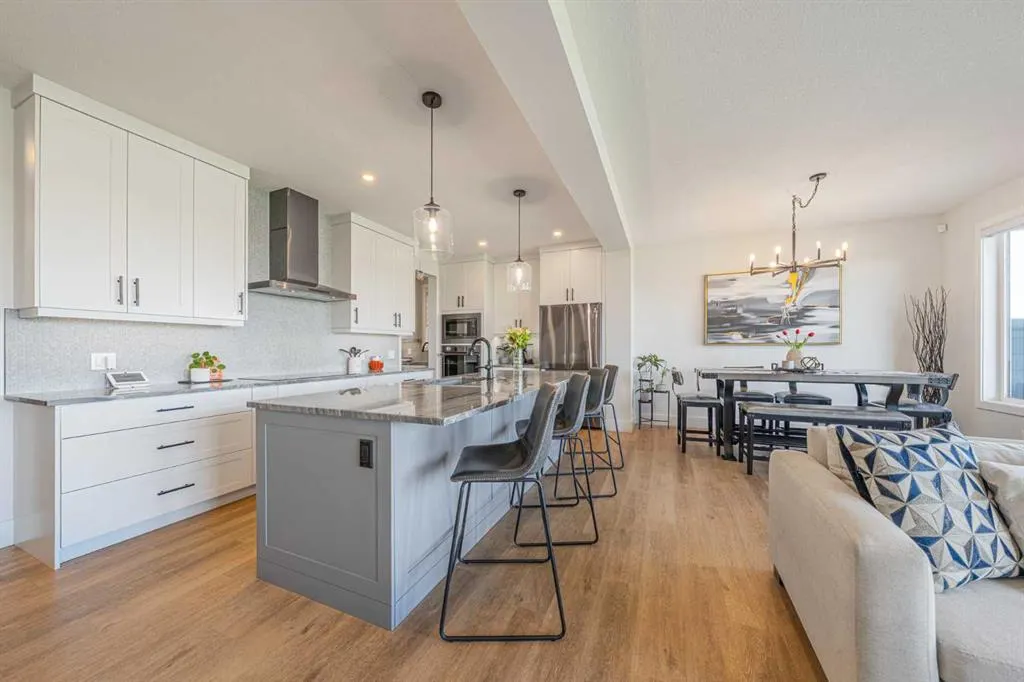 92 Walcrest View SE