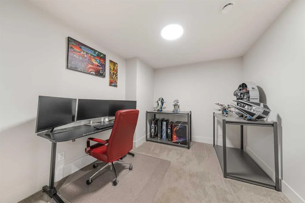 92 Walcrest View SE