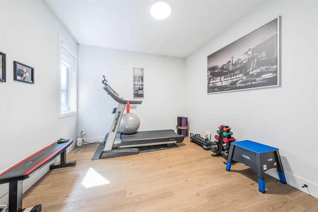 92 Walcrest View SE
