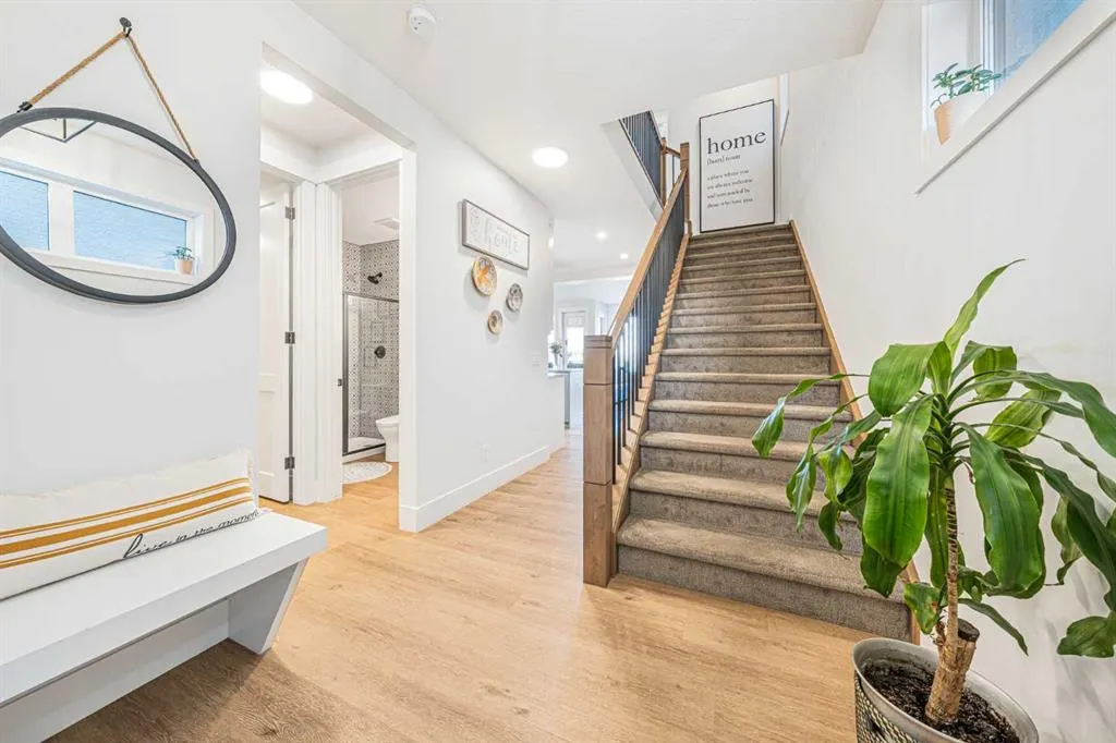 92 Walcrest View SE