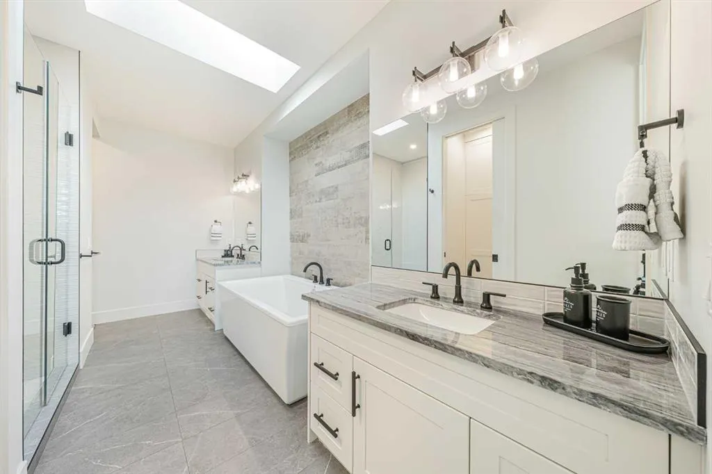 92 Walcrest View SE