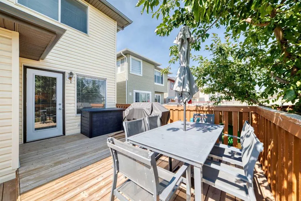267 Taravista Street NE