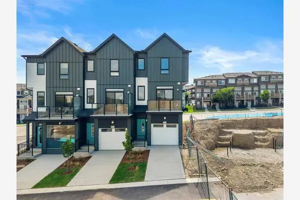4 Sage Hill Rise NW