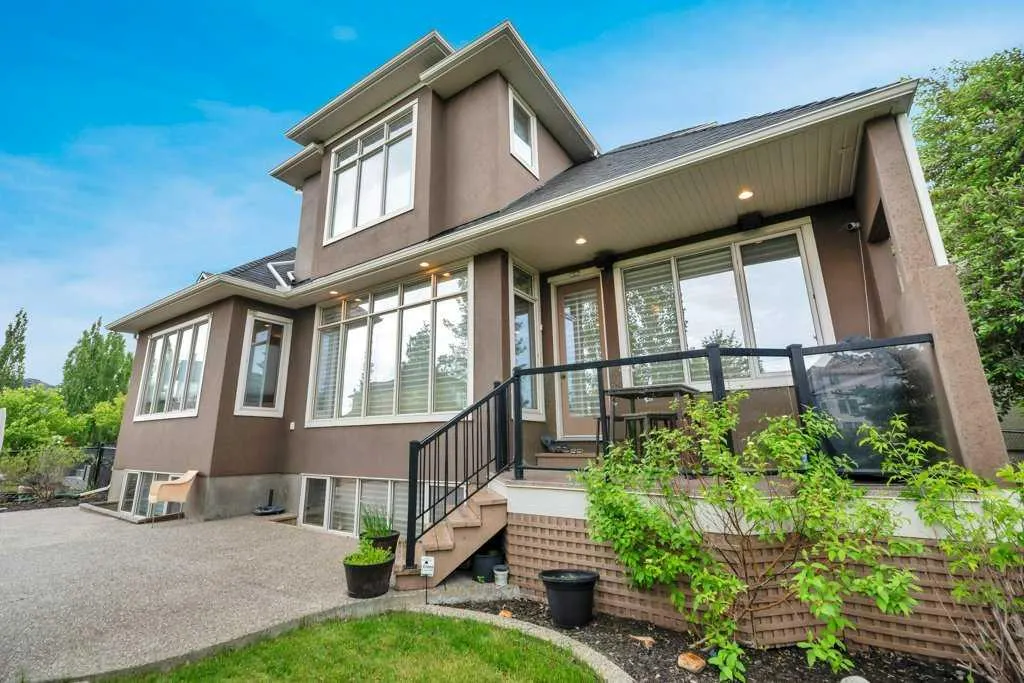 377 Evergreen Circle SW