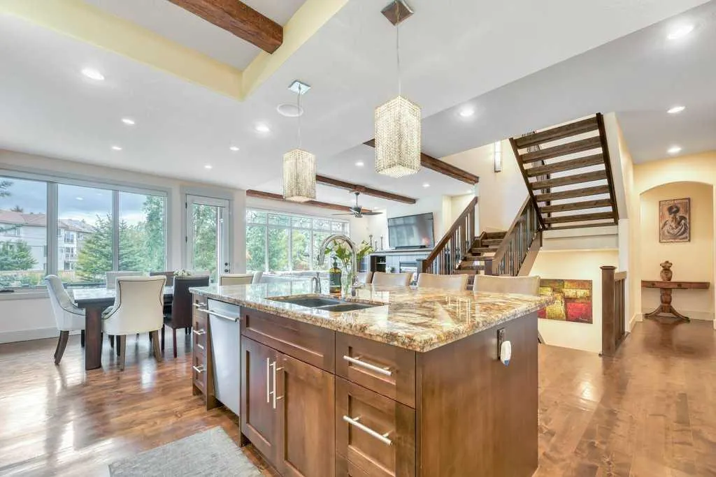 377 Evergreen Circle SW