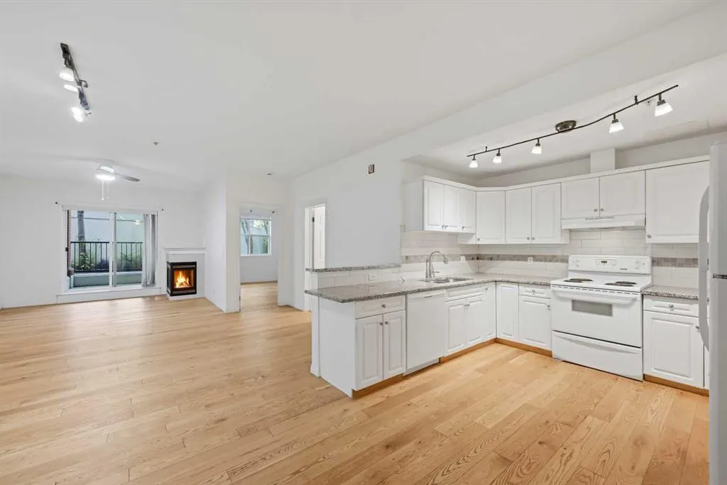 2134 Kensington Road NW #106