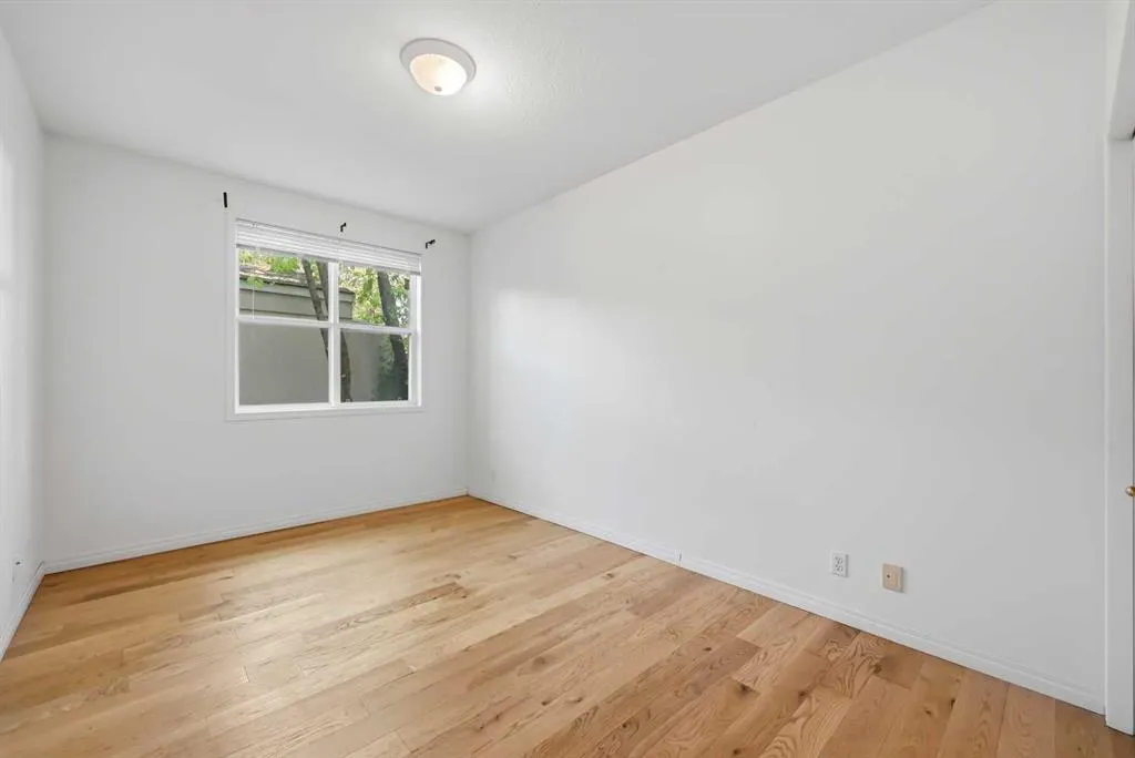 2134 Kensington Road NW #106