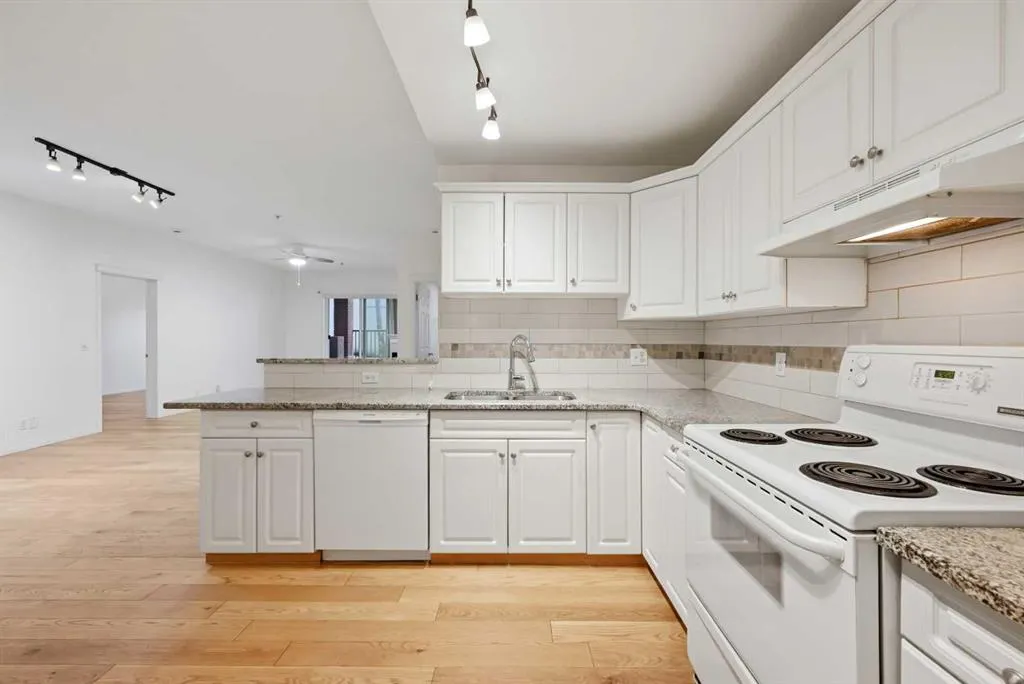 2134 Kensington Road NW #106