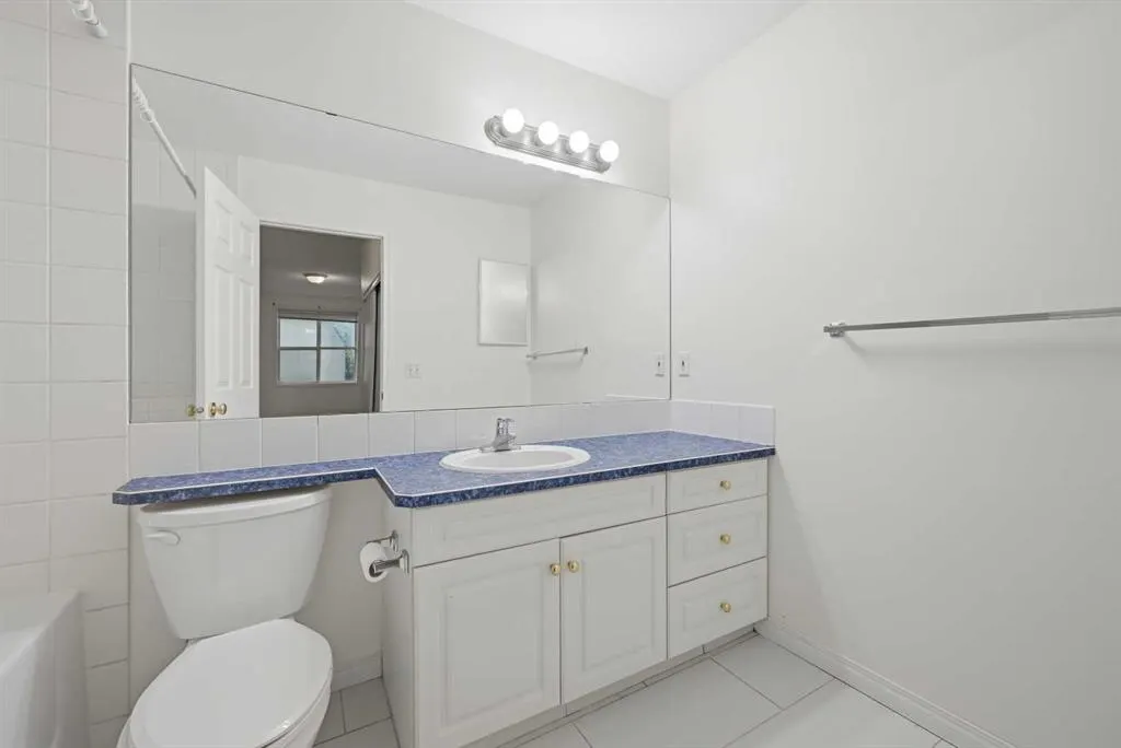 2134 Kensington Road NW #106