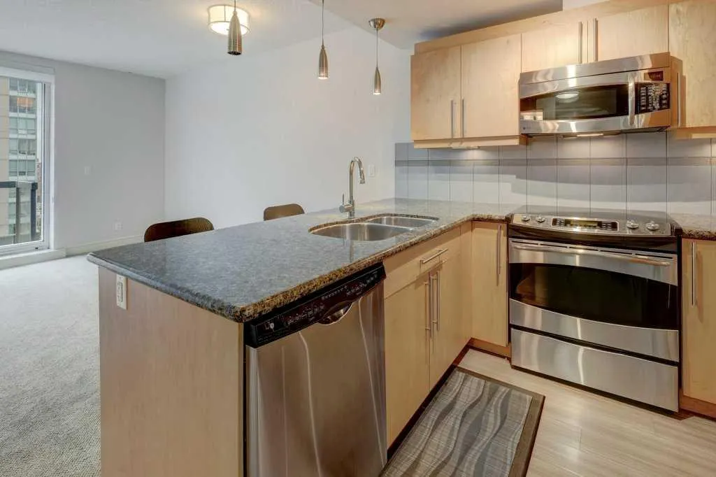 817 15 Avenue SW #601