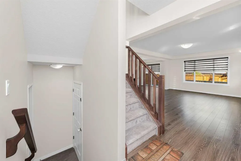 17 Cityscape View NE
