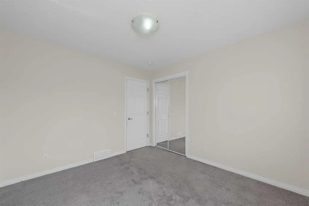 17 Cityscape View NE