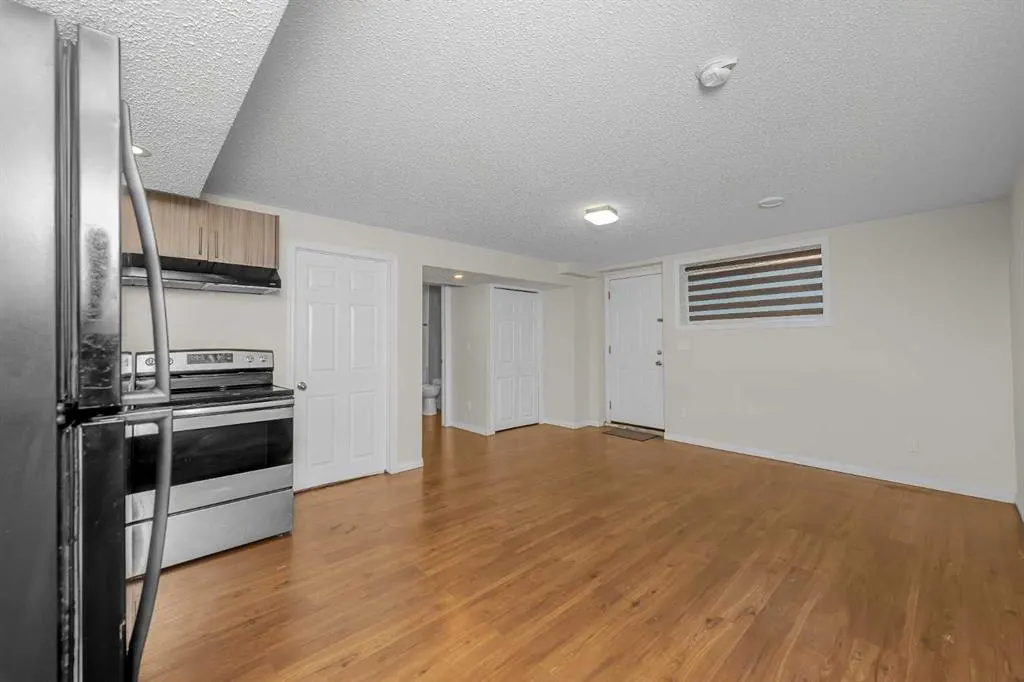 17 Cityscape View NE