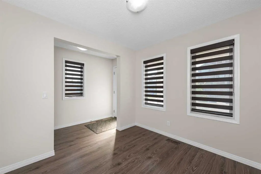 17 Cityscape View NE
