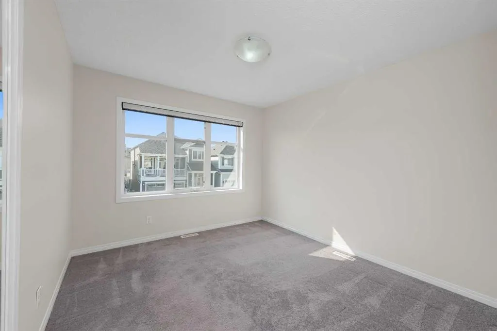 17 Cityscape View NE