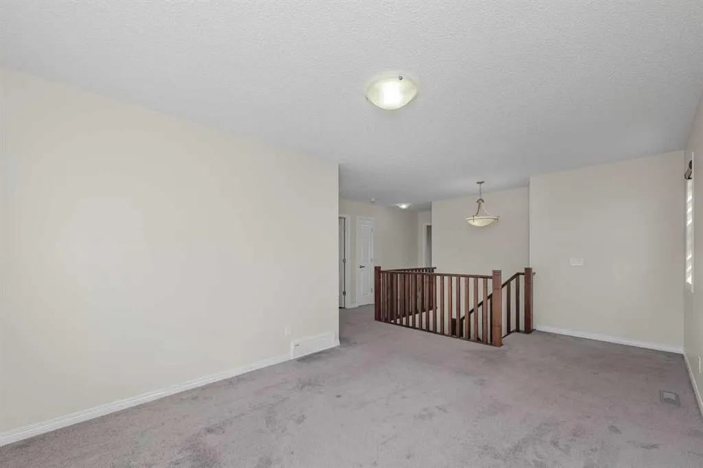 17 Cityscape View NE