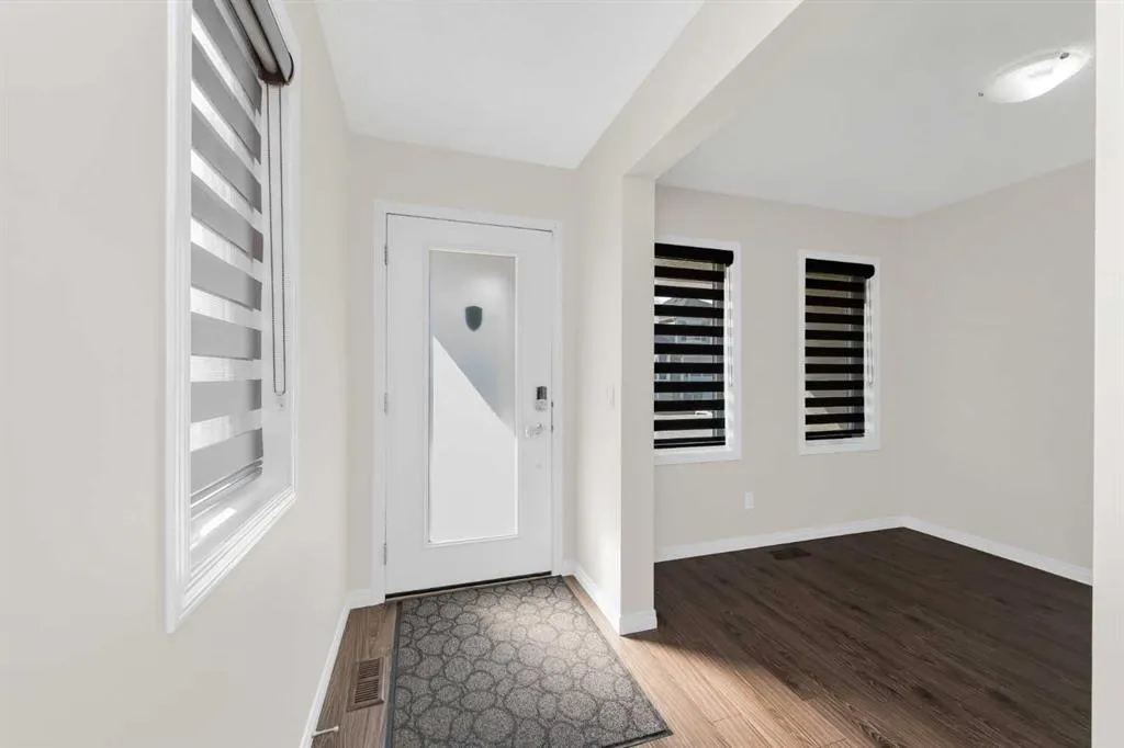 17 Cityscape View NE