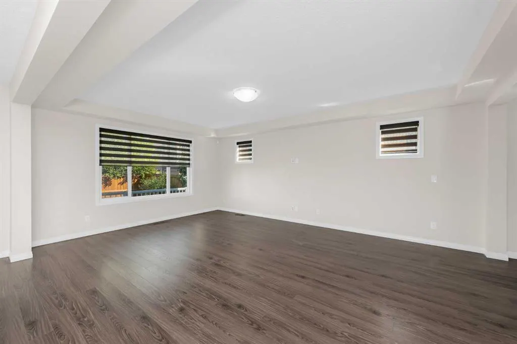 17 Cityscape View NE