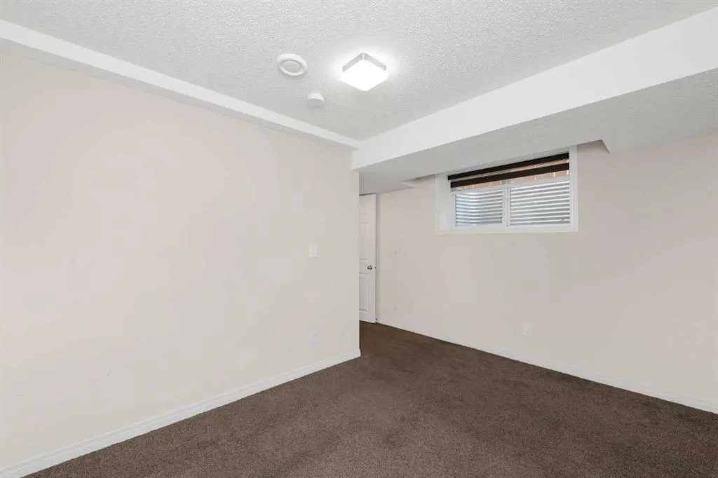 17 Cityscape View NE