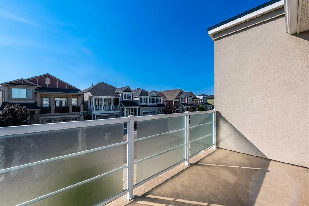 17 Cityscape View NE