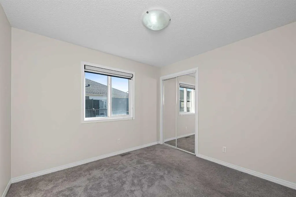 17 Cityscape View NE