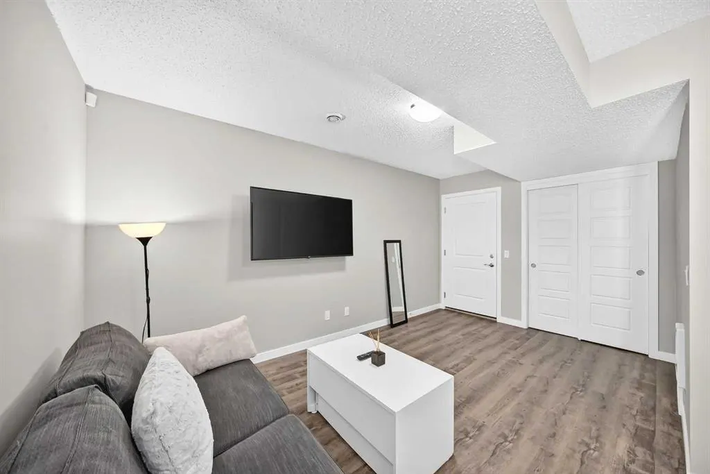 301 Redstone Boulevard NE #122