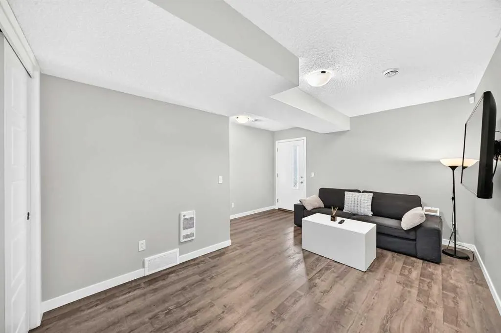 301 Redstone Boulevard NE #122