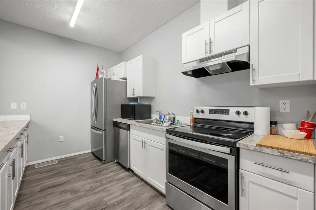 6220 17 Avenue SE #242