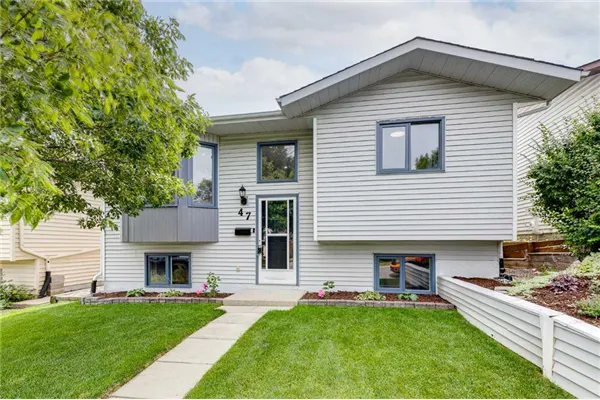 47 Macewan Meadow Link NW