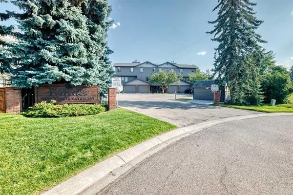 64 woodacres Crescent SW