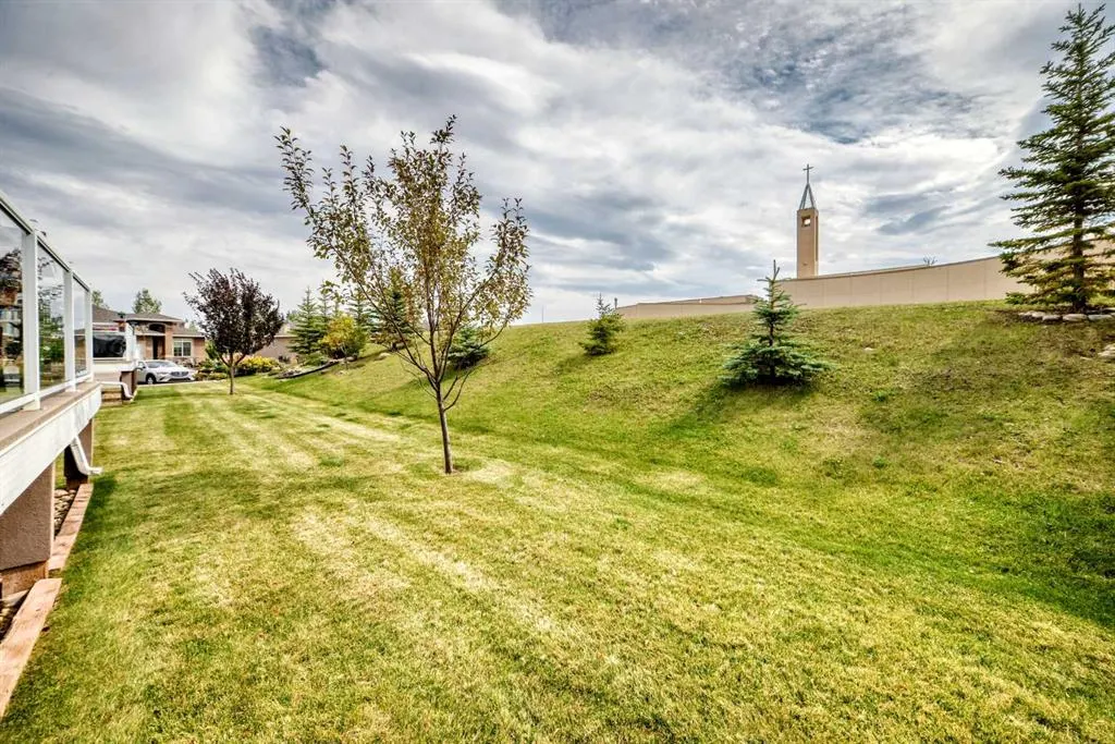 84 River Heights View