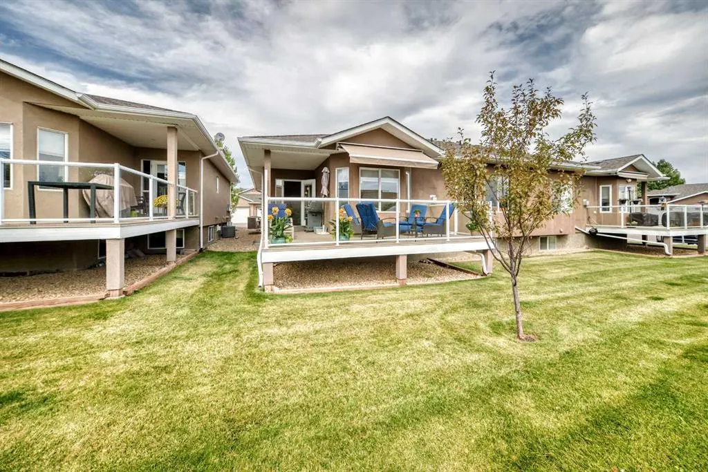 84 River Heights View