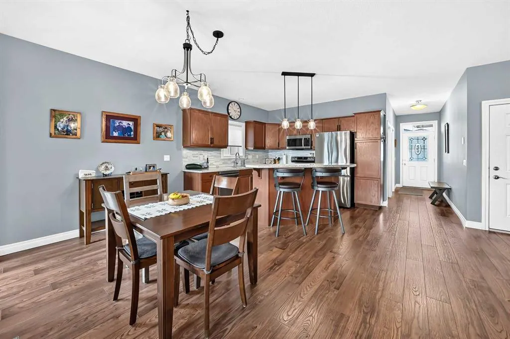 84 River Heights View