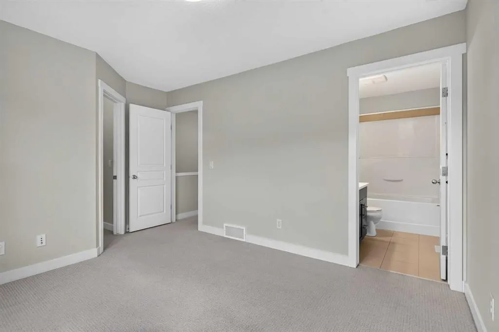 1106 Mckenzie Towne Row SE