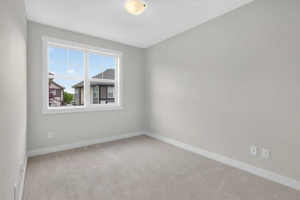 1106 Mckenzie Towne Row SE