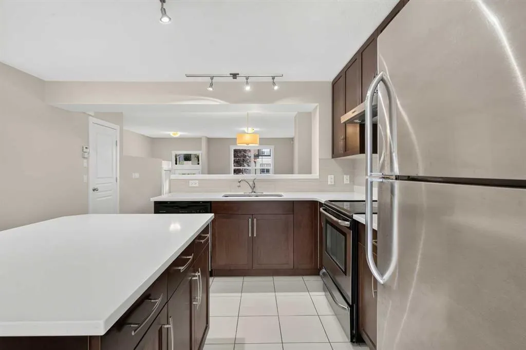 1106 Mckenzie Towne Row SE