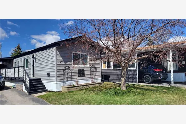 99 Arbour Lake Road NW