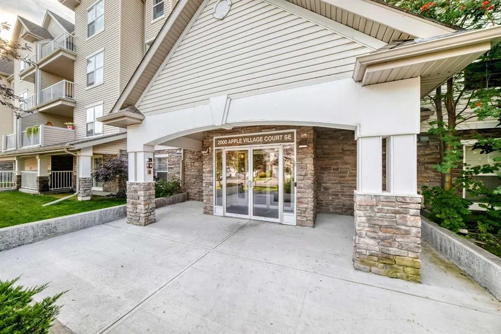 2000 Applevillage Court SE #411