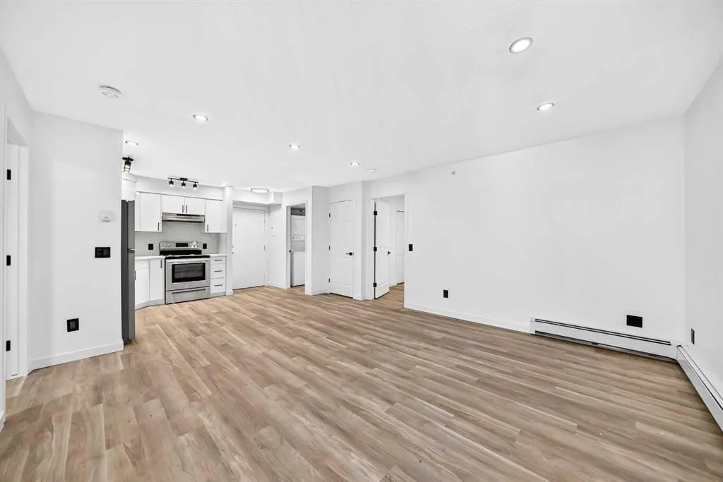 2000 Applevillage Court SE #411