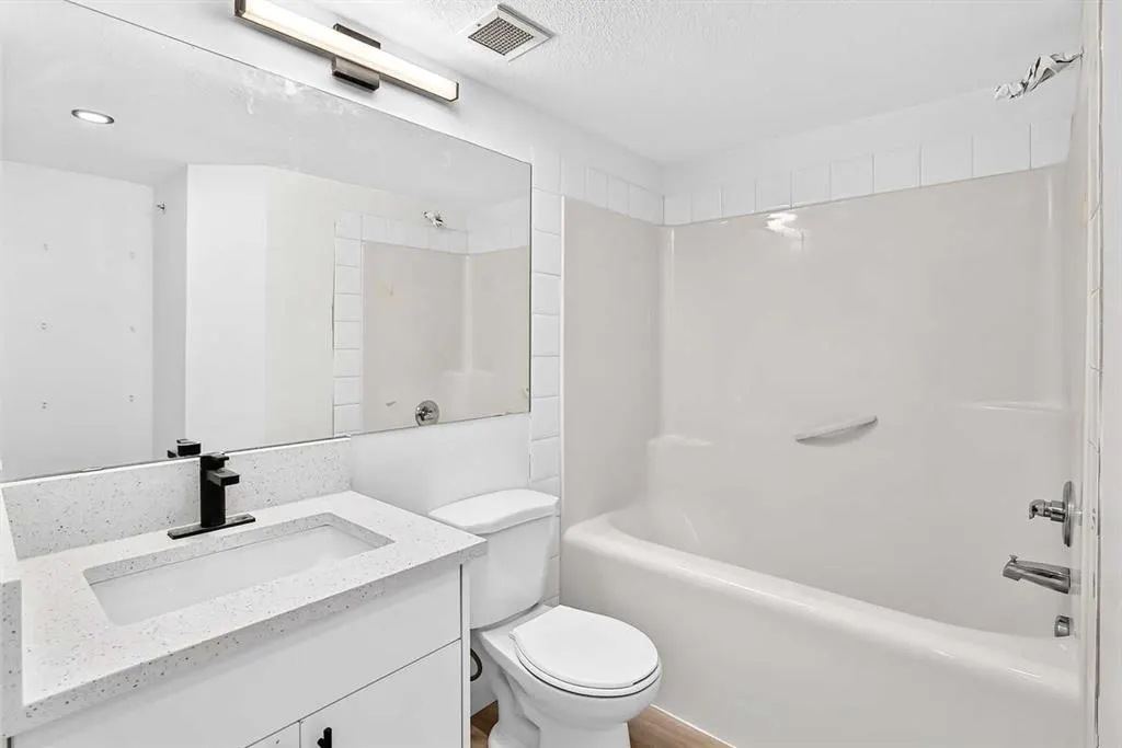2000 Applevillage Court SE #411