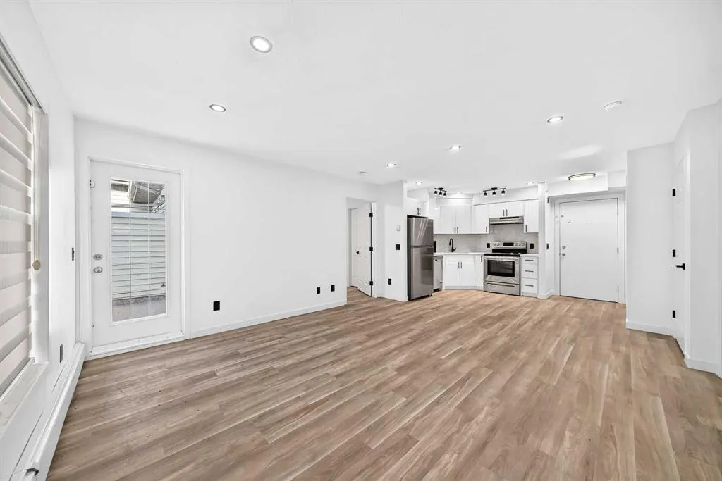 2000 Applevillage Court SE #411