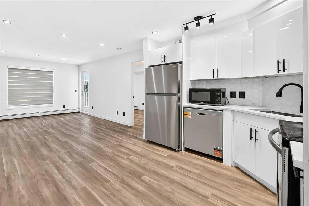 2000 Applevillage Court SE #411