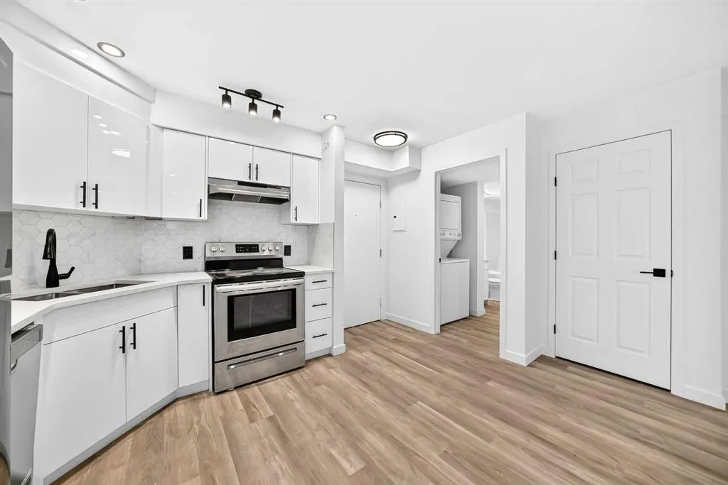 2000 Applevillage Court SE #411