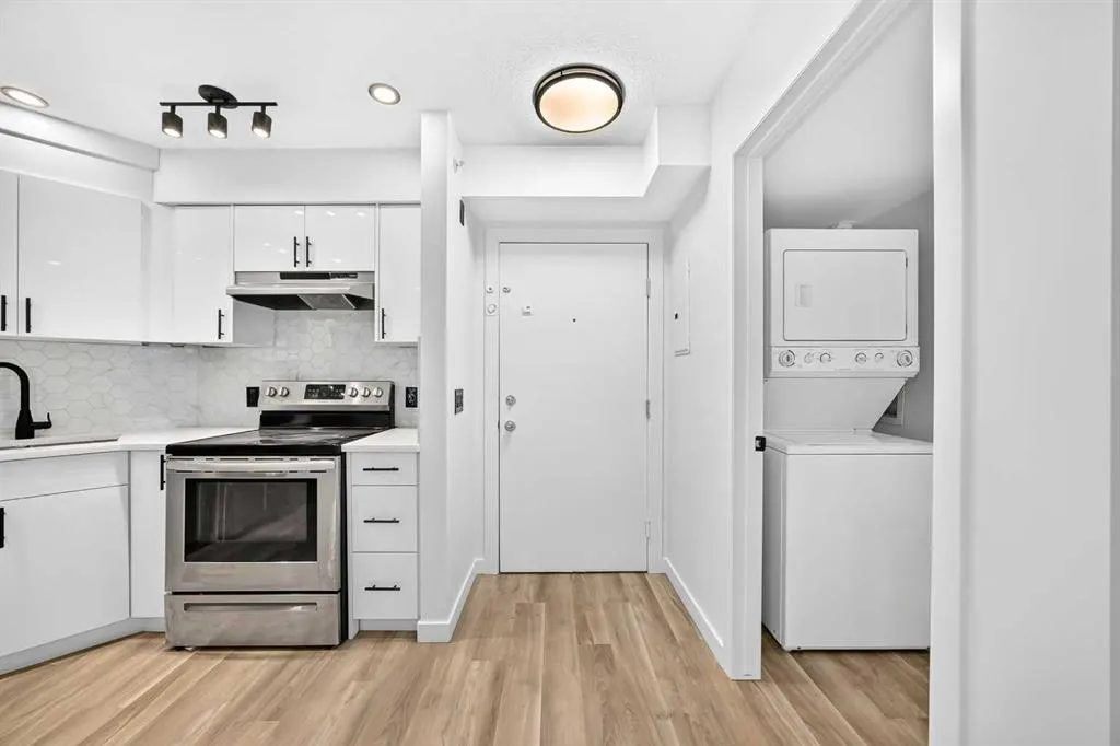 2000 Applevillage Court SE #411