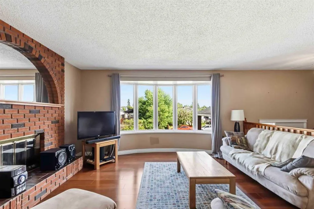234 Kennedy Crescent