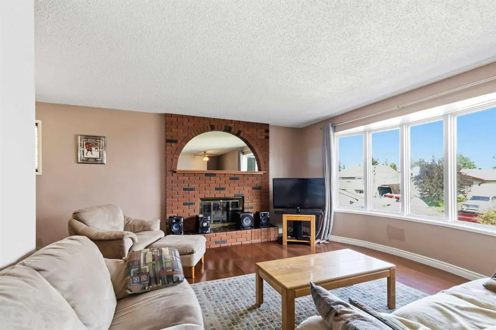 234 Kennedy Crescent